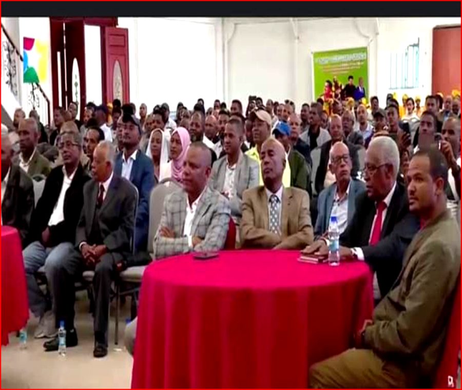 Large community gathering at Ezha Woreda